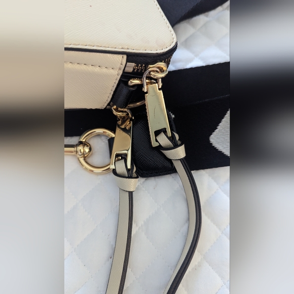 Marc Jacob Snapshot Crossbody - Picture 4 of 16